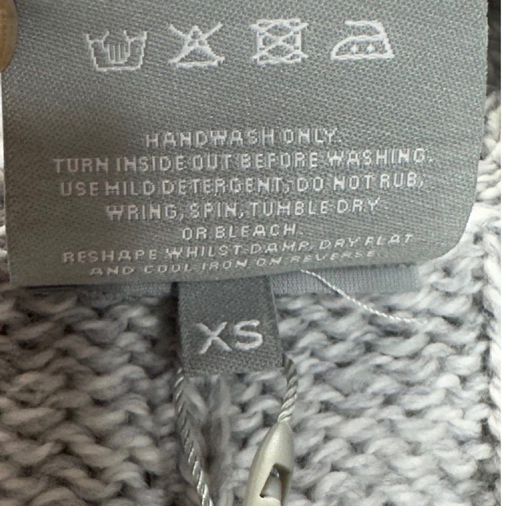 Aran Woollen Mills Super Soft Merino‎ Wool Cardigan Gray B940 XS Made in Ireland - Picture 7 of 8